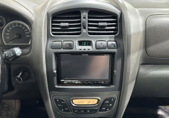 Подержанный автомобиль Hyundai Santa Fe 2008 года (13 фото)