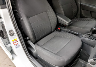 Подержанный автомобиль Skoda Rapid Liftback 2022 года (22 фото)