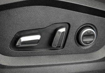 Подержанный автомобиль Exeed LX 2022 года (25 фото)