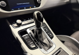 Подержанный автомобиль Geely Atlas 2018 года (12 фото)