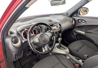 Подержанный автомобиль Nissan Juke 2013 года (16 фото)