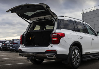 Подержанный автомобиль GAC GS8 2020 года (19 фото)