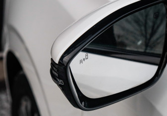 Подержанный автомобиль Changan UNI-K 2023 года (32 фото)