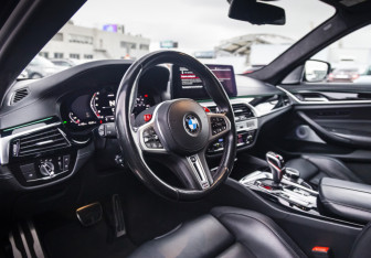 Подержанный автомобиль BMW M5 Sedan 2020 года (17 фото)