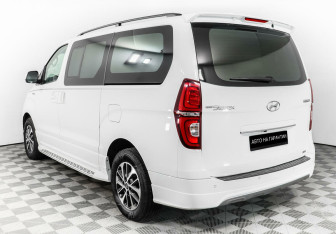 Подержанный автомобиль Hyundai Grand Starex 2020 года (6 фото)