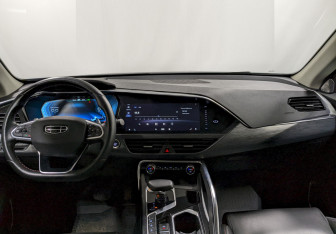 Подержанный автомобиль Geely Tugella 2022 года (23 фото)