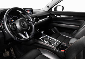 Подержанный автомобиль Mazda CX-5 2017 года (9 фото)