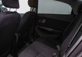 Подержанный автомобиль Kia Rio Sedan 2013 года (11 фото)