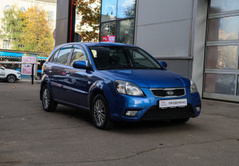 Подержанный автомобиль Kia Rio Hatchback 2010 года (3 фото)
