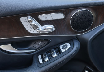 Подержанный автомобиль Mercedes-Benz GLC Coupe 2019 года (19 фото)