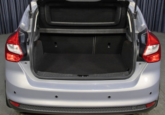 Подержанный автомобиль Ford Focus Hatchback 2012 года (10 фото)