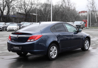 Подержанный автомобиль Opel Insignia Liftback 2013 года (5 фото)