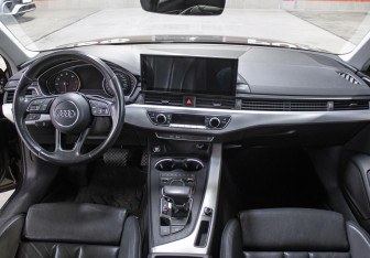 Подержанный автомобиль Audi A4 Sedan 2015 года (15 фото)
