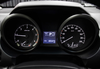 Подержанный автомобиль Toyota Land Cruiser Prado 2017 года (12 фото)