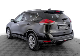 Подержанный автомобиль Nissan X-Trail 2021 года (7 фото)