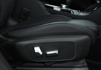 Подержанный автомобиль BMW X4 2021 года (31 фото)