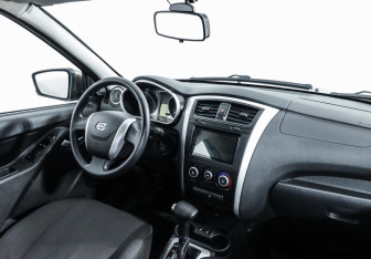 Подержанный автомобиль Datsun mi-DO 2015 года (8 фото)