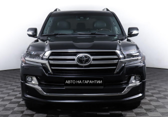Подержанный автомобиль Toyota Land Cruiser Suv 2019 года (2 фото)