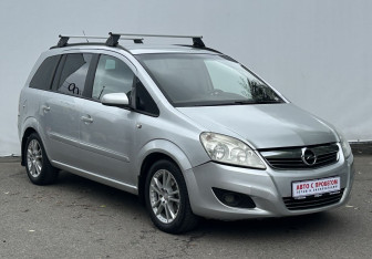 Подержанный автомобиль Opel Zafira Compactvan 2007 года (3 фото)