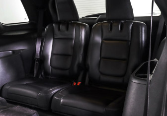 Подержанный автомобиль Ford Explorer 2013 года (19 фото)