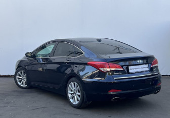 Подержанный автомобиль Hyundai i40 Sedan 2012 года (7 фото)