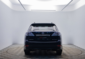 Подержанный автомобиль Lexus RX 2009 года (6 фото)