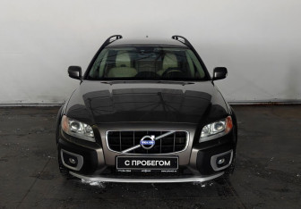 Подержанный автомобиль Volvo XC70 2011 года (2 фото)
