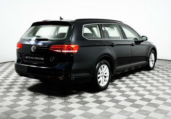 Подержанный автомобиль Volkswagen Passat Wagon 2017 года (5 фото)