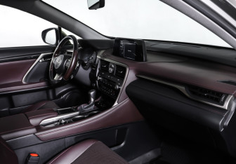 Подержанный автомобиль Lexus RX 2020 года (11 фото)