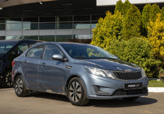 Подержанный автомобиль Kia Rio Sedan 2012 года (2 фото)