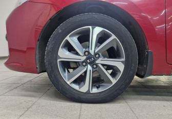 Подержанный автомобиль Kia Rio Sedan 2018 года (9 фото)