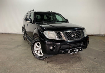 Подержанный автомобиль Nissan Pathfinder 2011 года (3 фото)