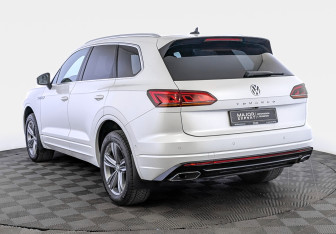 Подержанный автомобиль Volkswagen Touareg 2019 года (7 фото)