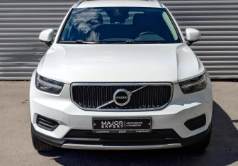 Подержанный автомобиль Volvo XC40 2020 года (2 фото)