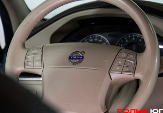 Подержанный автомобиль Volvo XC70 2008 года (12 фото)