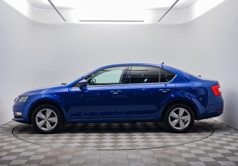 Подержанный автомобиль Skoda Octavia Liftback 2020 года (2 фото)