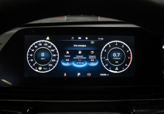 Подержанный автомобиль Omoda C5 2024 года (13 фото)