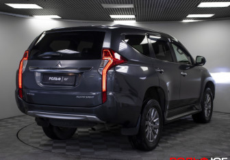 Подержанный автомобиль Mitsubishi Pajero Sport 2019 года (22 фото)