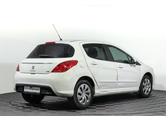 Подержанный автомобиль Peugeot 308 Hatchback 2012 года (5 фото)