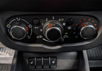 Подержанный автомобиль LADA (ВАЗ) Largus Wagon 2021 года (26 фото)