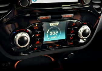 Подержанный автомобиль Nissan Juke 2018 года (25 фото)