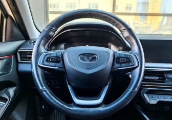 Подержанный автомобиль Kaiyi E5 2023 года (15 фото)