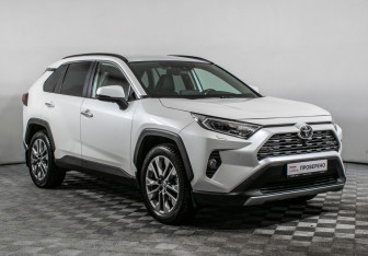 Подержанный автомобиль Toyota RAV4 2020 года (3 фото)