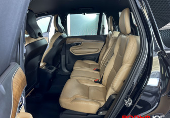 Подержанный автомобиль Volvo XC90 2018 года (10 фото)