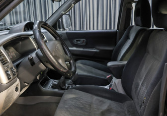Подержанный автомобиль Mitsubishi Pajero Sport 2006 года (13 фото)