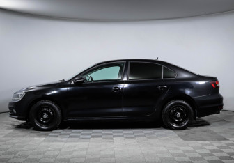 Подержанный автомобиль Volkswagen Jetta Sedan 2016 года (8 фото)