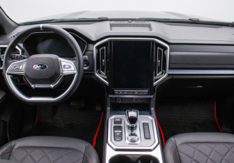 Подержанный автомобиль JAC T9 2024 года (11 фото)