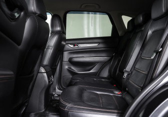 Подержанный автомобиль Mazda CX-5 2017 года (12 фото)