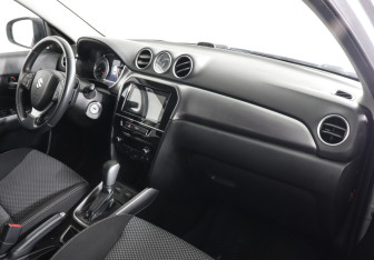 Подержанный автомобиль Suzuki Vitara 2020 года (10 фото)