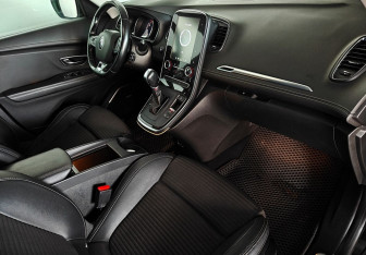 Подержанный автомобиль Renault Scenic 2019 года (9 фото)